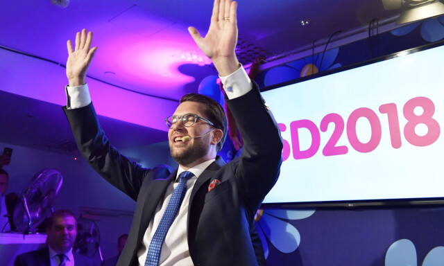 - De må snakke med Sverigedemokraterna. Det er farlig å overse velgerne